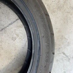 中古タイヤ120 70 13の画像