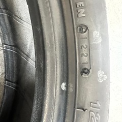 中古タイヤ120 70 13の画像