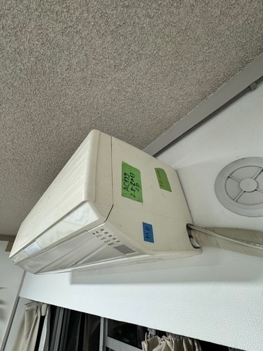 エアコン 室内機＋室外機セット｜10000円（引き取り・取り外しできる方限定）