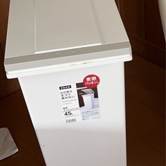 ニトリのゴミ箱45リットル  7月中旬以降出品.取引地域が都内に...