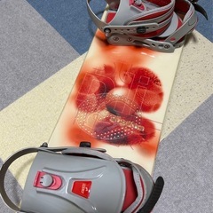 無料！6/20の9時まで【ジャンク】Rossignol Sublime レディース スノーボード（実測146cm）ビンディング付き ＋ Kissmarkバッグ付きの画像