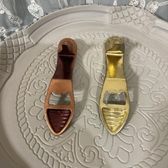ハイヒール型　金属製　栓抜きの画像