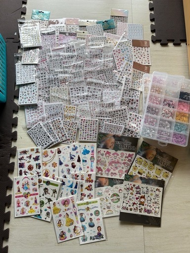 サンリオ　ディズニー　タトゥーシール　ネイルシール　ネイルパーツ