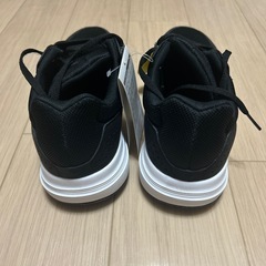 ☆adidasスニーカー25cmの画像