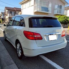 ベンツB180　H26  車検9/1　走行33000キロ　純正ナビ＆フルセグTV　カラーバックカメラ　ETC　前後ドラレコ　電動コーナーポール　16AW　禁煙車の画像