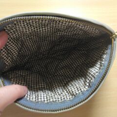 ポーチ　布製　紫×花の画像