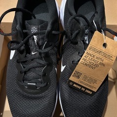 【新品】NIKE ナイキ　レボリューション　ランニングシューズ