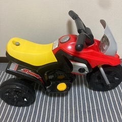 トイザらス 電動三輪バイク