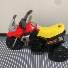 トイザらス 電動三輪バイクの画像