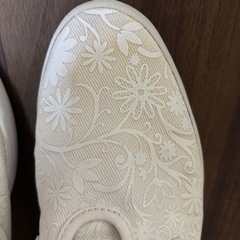 ニューバランス　花柄シューズの画像