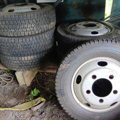 エルフ用　205/70R16　スタッドレスタイヤ　ホィール付き　...