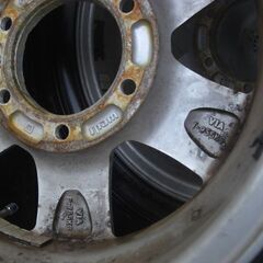 ハイエース　200系　195/80R15　キラー　アルミ　バリ山　4本セットの画像