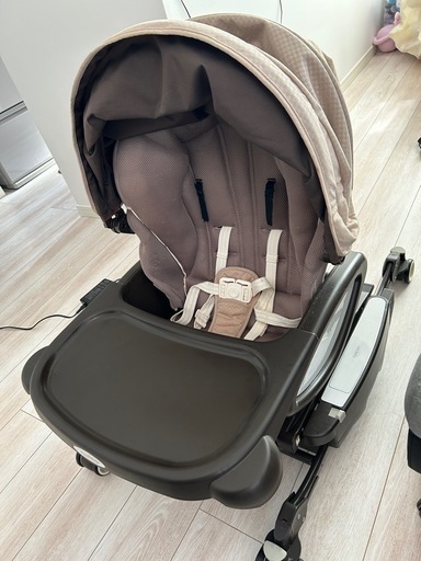 アップリカ ユラリズムオート プレミアム ネオファシーレ