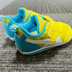 asicsスニーカー14.0の画像