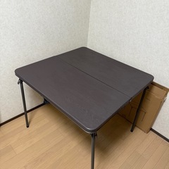 折りたたみテーブル