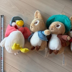 ピーターラビット ぬいぐるみ 4つの画像