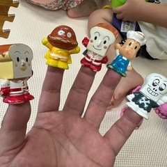 指人形を探しています。