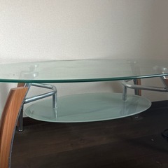 ガラステーブルの画像