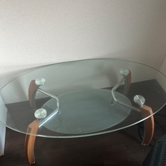 ガラステーブルの画像