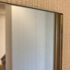 大きな一枚鏡の画像