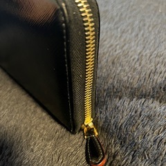 PRADA サフィアーノ　ラウンドファスナーの画像