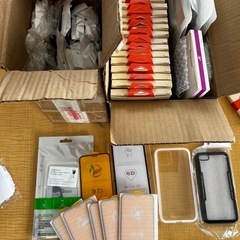 iPhone XR、XSなどのガラスフィルム、ガラスケースなど多数の画像