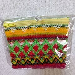 おしゃれなバック＆ミニポーチセットの画像