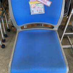 スタッキングチェアの画像