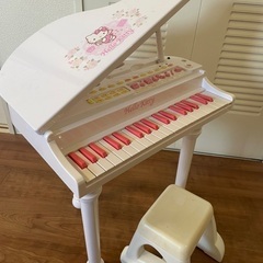 ハローキティ　子供用　ピアノ