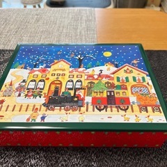 ヨックモックのクリスマス缶