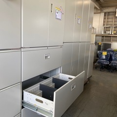 良品　ラテラルキャビネット書庫上下セットの画像