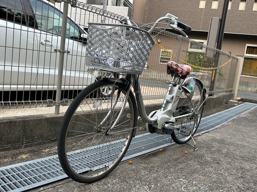 Panasonic 電動自転車　ビビDX  26インチ　シルバー。