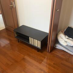 テレビボードの画像