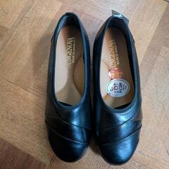 新品　女性用の靴　23,5cmの画像