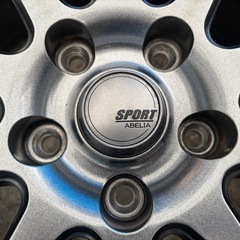 イエローハット　SPORT AVELIA 16×6.5j+53 114.3-5穴　4本　ミニバン　セダンの画像
