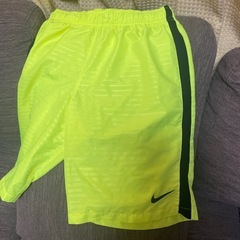 プーマ、ナイキ スポーツウェアの画像