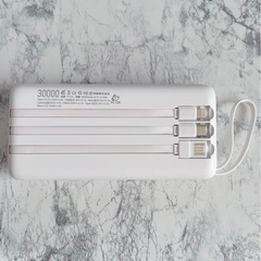 モバイルバッテリー 30000mAh 4ケーブル内蔵 3つ入力 パワーバンク スマホ充電器 LCD残電量表示 持ち運び PSE認証済 電熱ベスト 旅行 出張の画像
