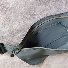 ウエストポーチ　［旅行、ランニング、イベント時の貴重品管理などに]の画像