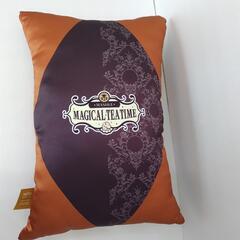 タイトーくじ マッシュル-MASHLE-  MAGICAL TEATIME C賞 描き下ろし「ドット・バレット」 クッションの画像