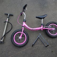 値下げ2000⇒1000　幼児用自転車２台　①バランスバイク(ペダル無自転車)　②補助輪付き自転車(手押し棒付き)の画像