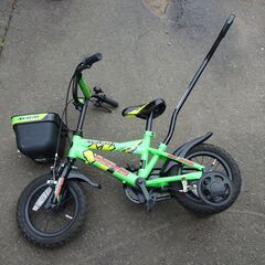 値下げ2000⇒1000　幼児用自転車２台　①バランスバイク(ペダル無自転車)　②補助輪付き自転車(手押し棒付き)の画像