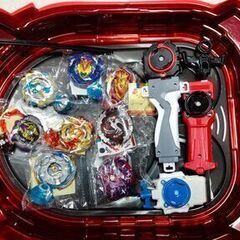 新品　ベイブレード 　8個　スタジアムセット