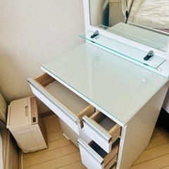 【美品✨】収納たっぷり白のドレッサーの画像