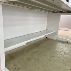 直接引き取り5%OFF インボイス登録店 事務机 平机　幅1600×奥行き700×高さ720mm ホワイト L字脚 配線口 平デスク パソコンデスク 事務用品 オフィス機器 中古 412114の画像