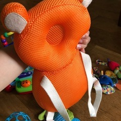 転倒防止クッション、知育やみつきボックス、おもちゃの画像
