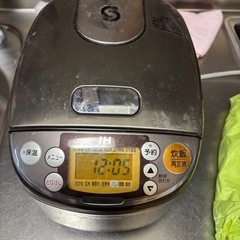 【無料】象印炊飯器(3合炊き)の画像