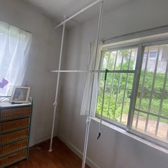 突っ張り棒　洋服掛け