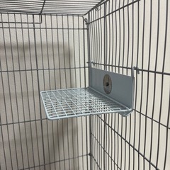 小動物や小鳥の飼育ケージとその他の画像