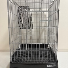 小動物や小鳥の飼育ケージとその他