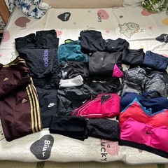 NIKE adidasなど